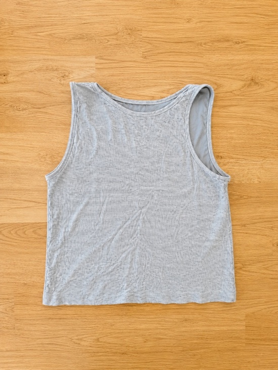Vuori Tops - Vuori Women's Gray Tank
